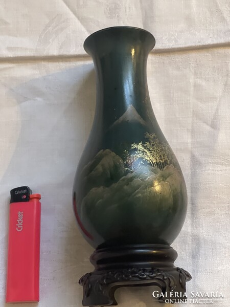 Nagyonszép Kinai kézzel festett  lakk fa váza, ritka zöld színben.