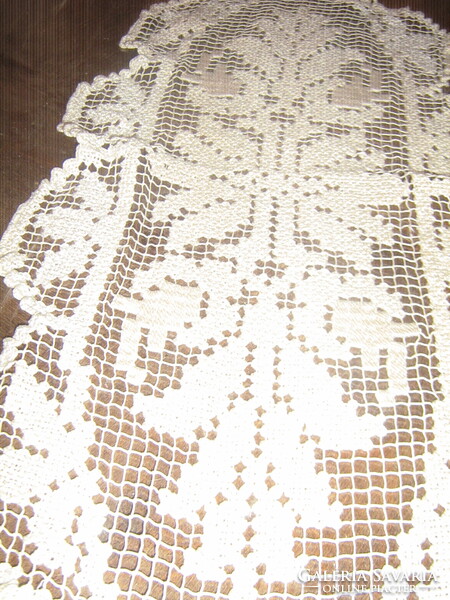 Csodaszép antik ekrü csipke terítő