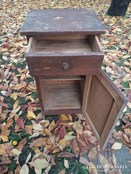 Régi szecesszciós szekrény, éjjeli szekrény