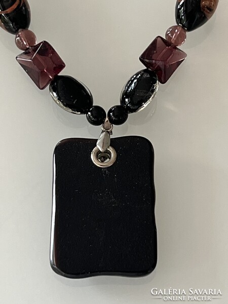 Muránói üveg nyaklánc különleges medállal, 50 cm hosszú