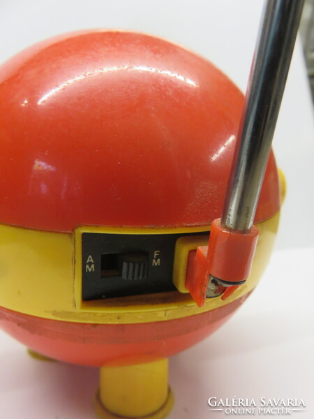 Vintage-Retro Audioton Junior Line Soun Machine Design "Űrlény" AM-FM Rádió 1991