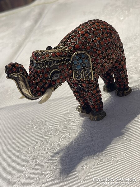 Csodás Kinai szerencse hozó amulett valódi korall és türkisz kövekkel.