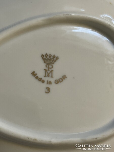 Gyönyörűséges Német levél porcelán kínáló.