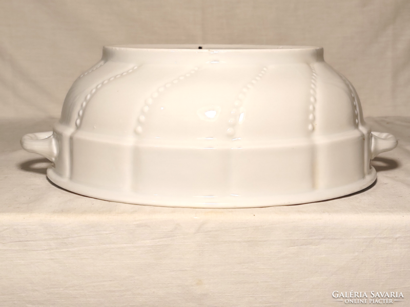 Füles porcelán tál