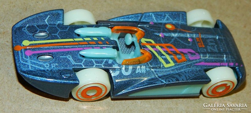 Hot Wheels -- Chevroletor -- hibátlan kisautó -- gyűjteményből !