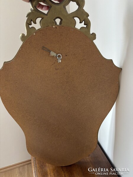 Aranyozott fa keretű barokk stílusú tükör