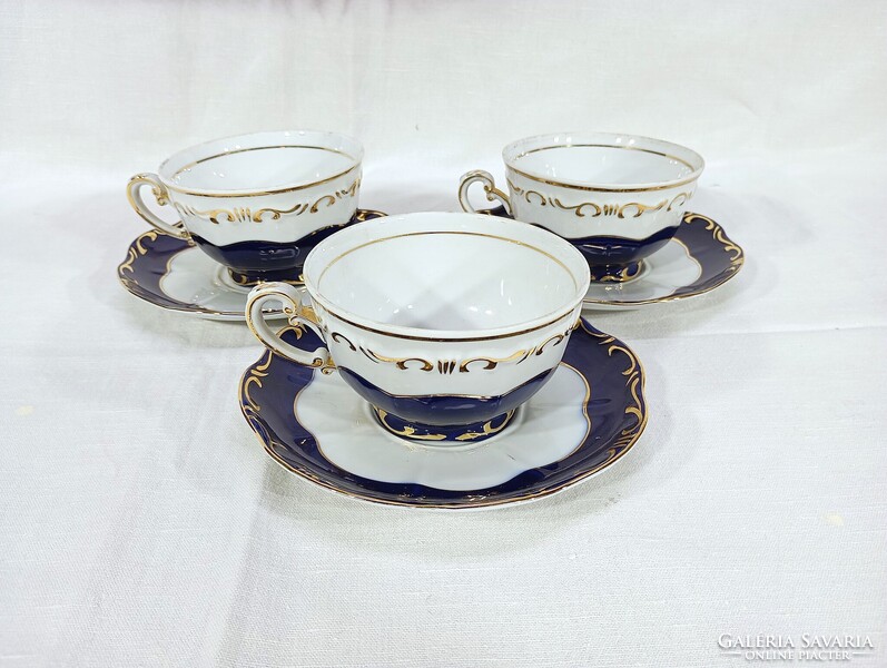 Zsolnay Pompadour III kávéscsészék TOP állapotban, sérülésmentesek.