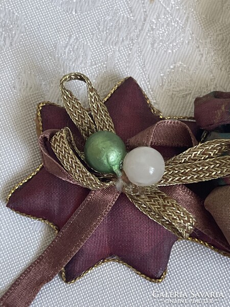 Gyönyörű régi selyem kézműves karácsonyfa dísz.