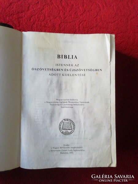 Biblia  ökumenikus fordítás  Budapest 1975.  Nagyon jó állapotú