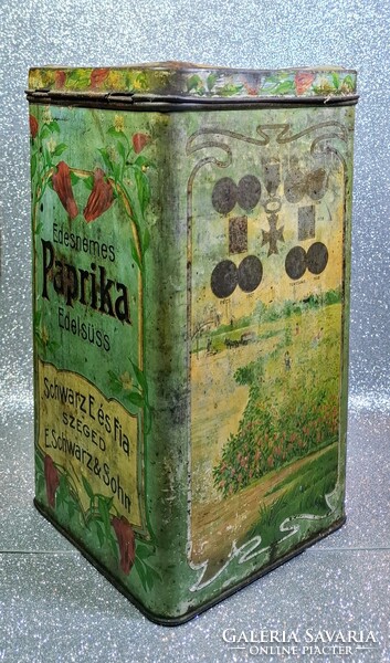 Antik „Édesnemes Paprika – Schwarz E. és Fia, Szeged” bádogdoboz, kb. 1910 körül