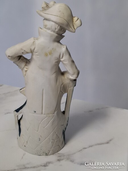 Barokk porcelán figura