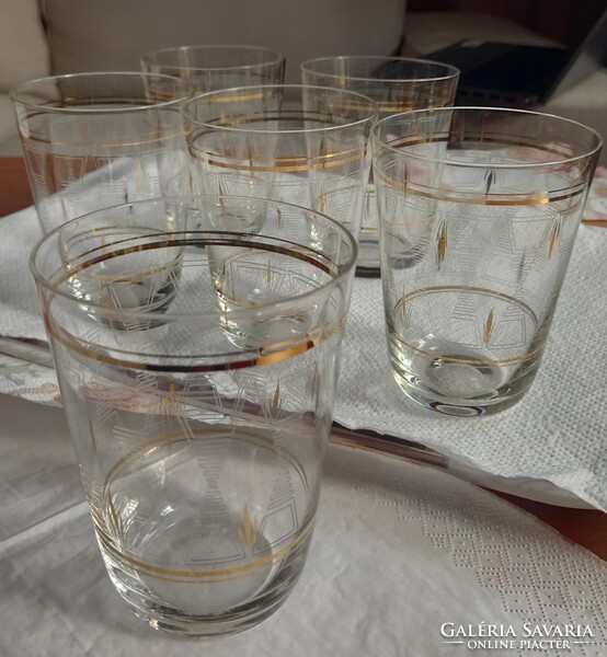 Régi, szépen metszett, aranyozott üvegpohár készlet (6 vizespohár)