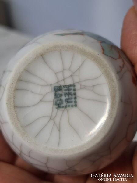 Porcelán kínai kis váza