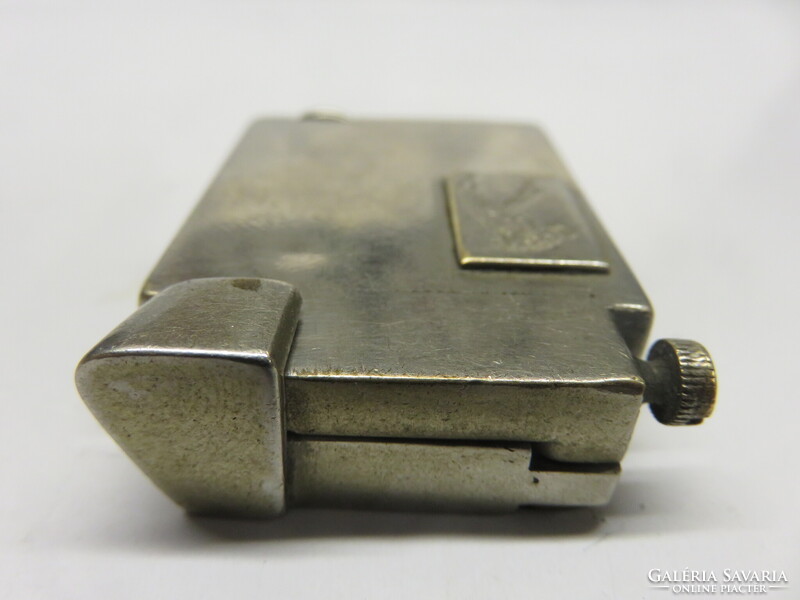 Régi Magyar Nikkelezett Gamma Benzines Öngyújtó "Kalapácsos Munkás"