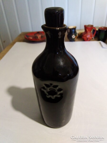 Kerámia pálinkás üveg. Hibátlan állapotban. Új.