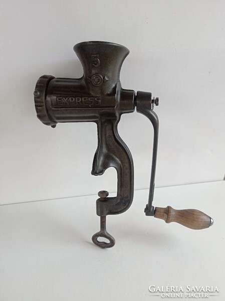 Régi Magyar Express öntött vas húsdaráló