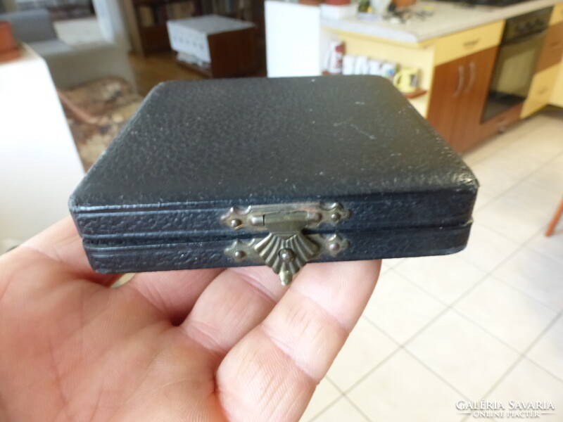 II. világháborús érem díszdobozban!