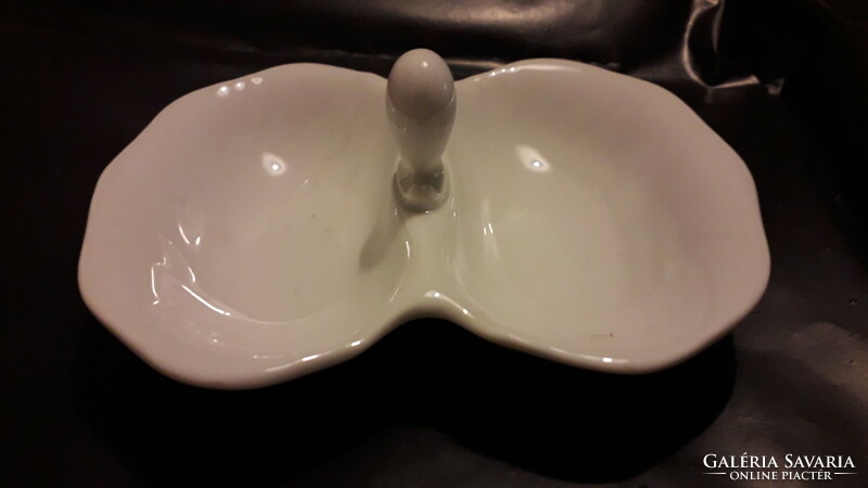 Fehér porcelán asztali két részes só/bors tartó fogóval 13x10x6 cm. hibátlan