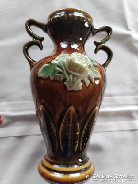 Majolika, két fülű váza eladó