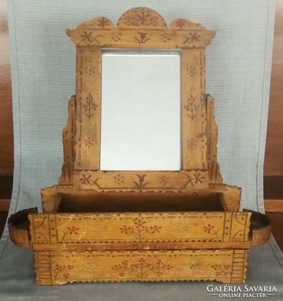 100 éves, tükrös beretvatartó