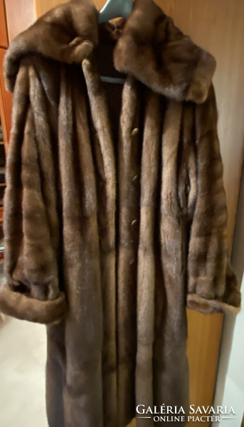 Nercbunda gyönyörű, levehető kapucnival, luxus kivitelben.