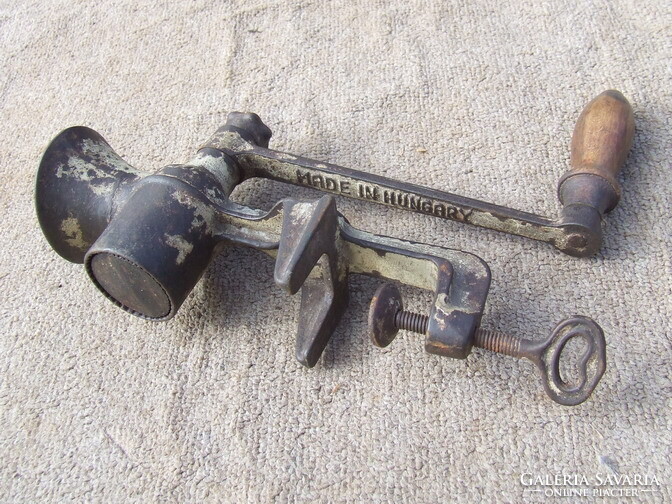 Régi daráló mákdaráló