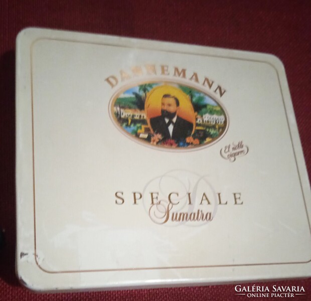 Dannemann small cigaralo brazilian tin box about 20 years old in good condition
