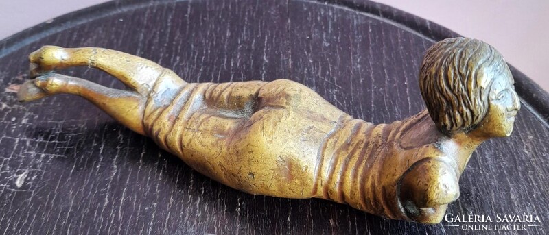 Tömör Rézszobor:fekvő nőalak