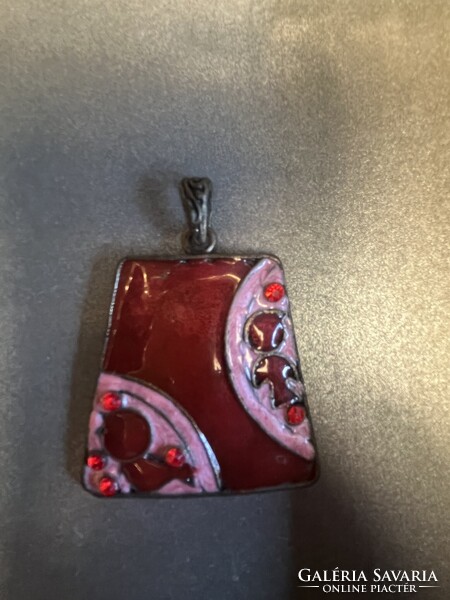 Gyönyörű tűzzománc medál