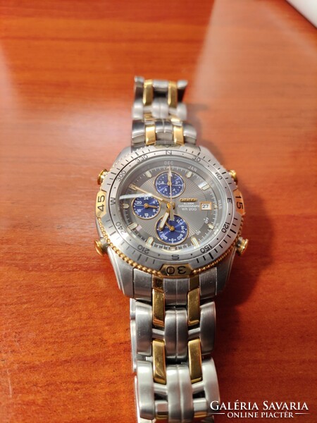 Eladó egy férfi Citizen karóra Új!