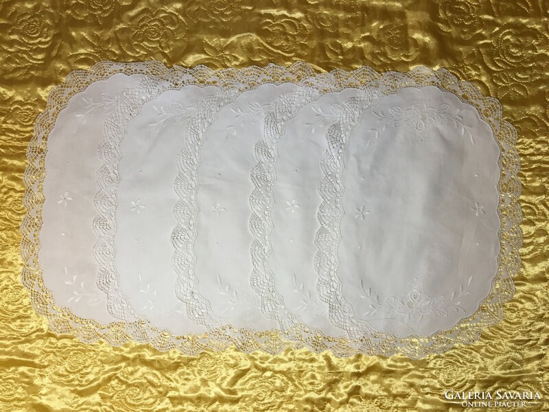 4 db gyönyörű horgolt csipke finom kézimunka luxus kisterítő tányér alátét fehér pamut vászon