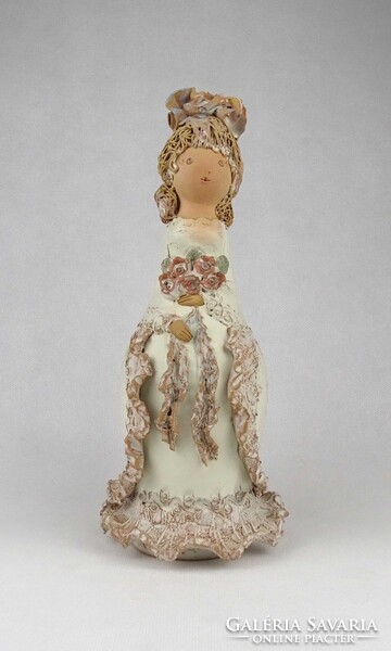 1V282 Győrbíró Enikő: fiatal lány csokorral kerámia figura 26 cm