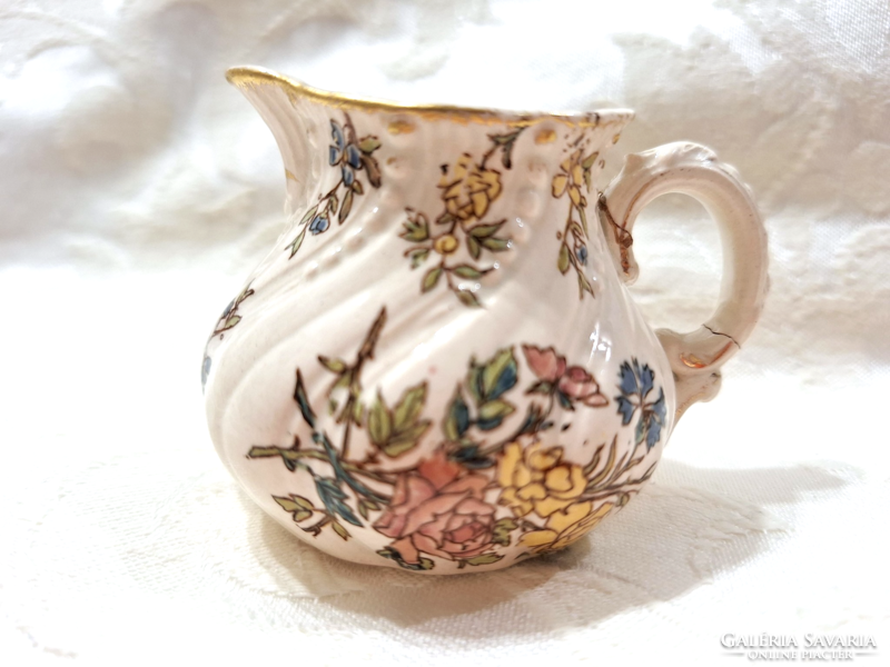 Sarreguemines XV.Louis mini tejszínes kiöntő,sérült 5 cm x 7 cm