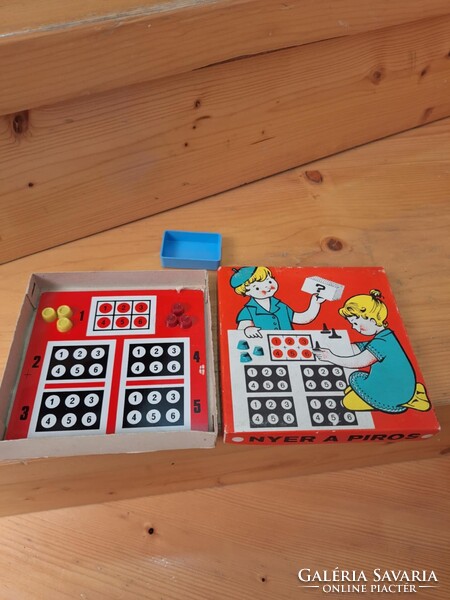 Eladó egy régi retró Nyer a piros társasjáték