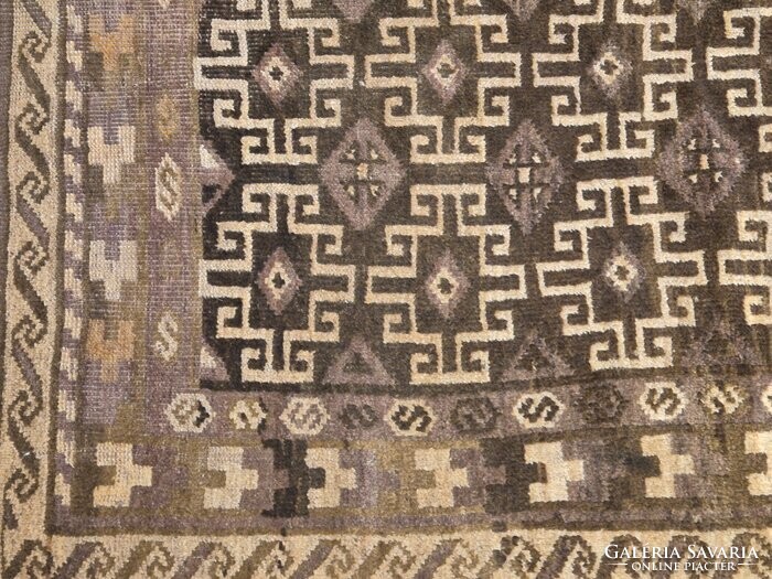 BELUDJ szőnyeg, 273x178 cm