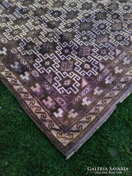 BELUDJ szőnyeg, 273x178 cm