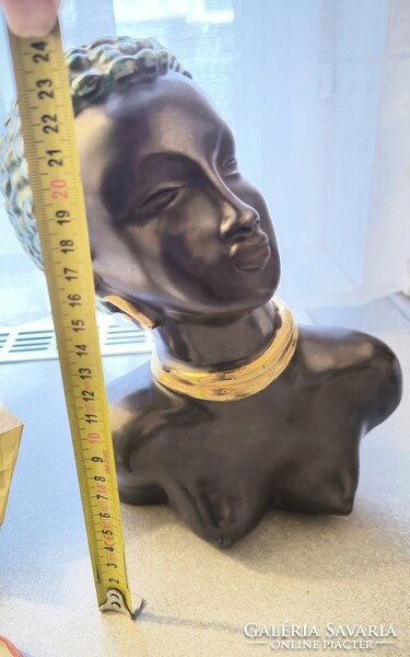 Art Deco színes Keràmia figura  ritka Ràhmer  Mària jelzett. Nem az Izsépi keràmia !!