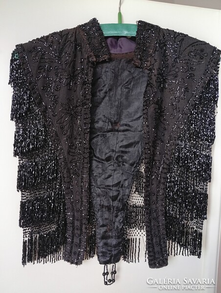 Fekete gyöngyös egyedi vállkendő 1900 körül