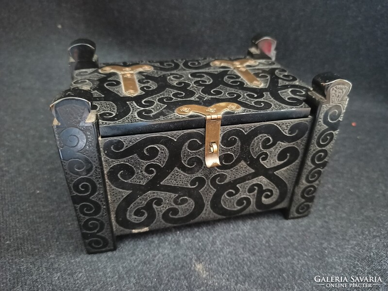 Alma-Ata kazah , bakelit ládika, míves darab. ~60-70-es évek, kifogástalan