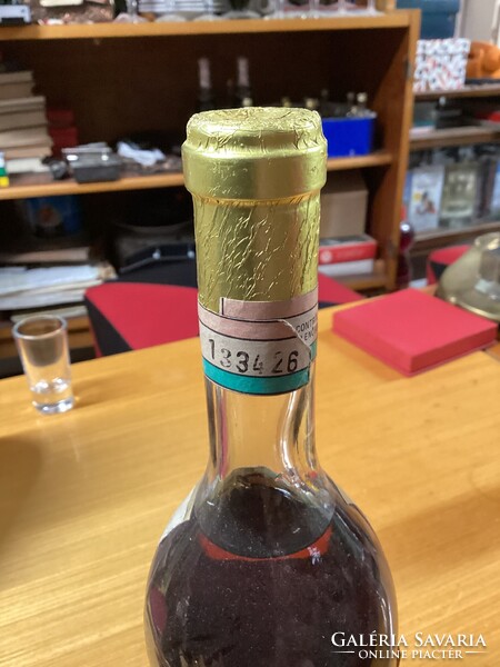 1981-es Tokaji Szamorodni 0,5 l, bontatlan