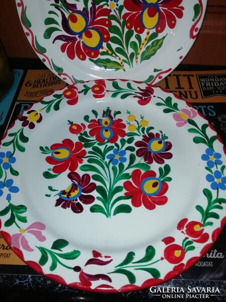 Folk plate 2 pcs in the condition shown in the pictures, many auctions and promotions, buy or sell
