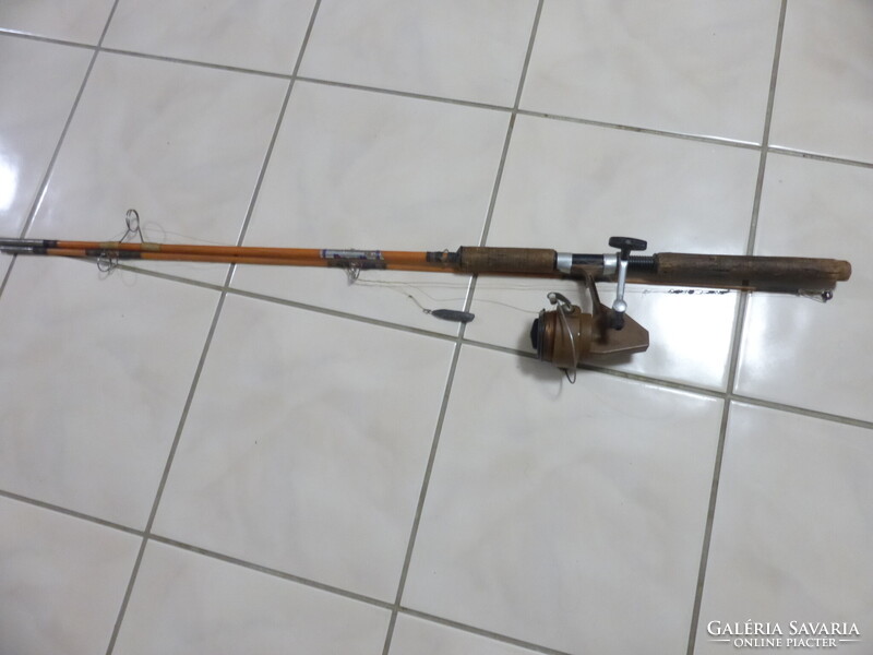 Retró horgászbot üveg nyéllel