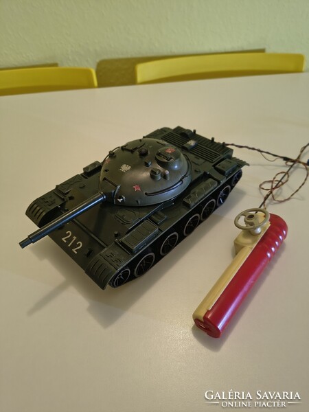 Régi Távirányítós tank retro játék
