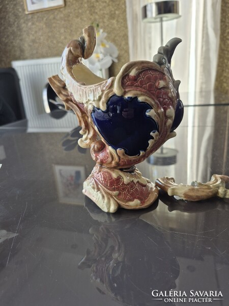 Zsolnay kancsó? Kiöntő?