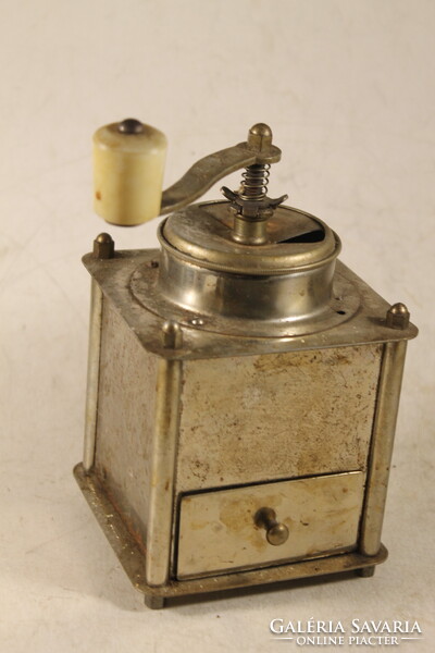 Antik kávédaráló 168