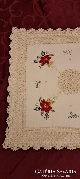 Karácsonyi hímzett díszpárna (L5931)