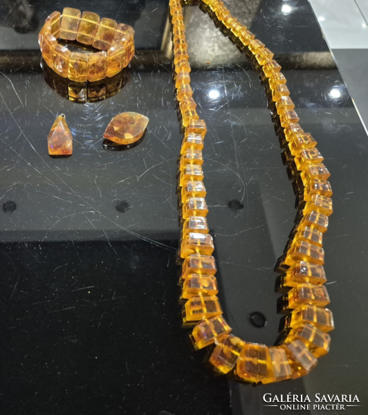 Borostyán ékszer szettek