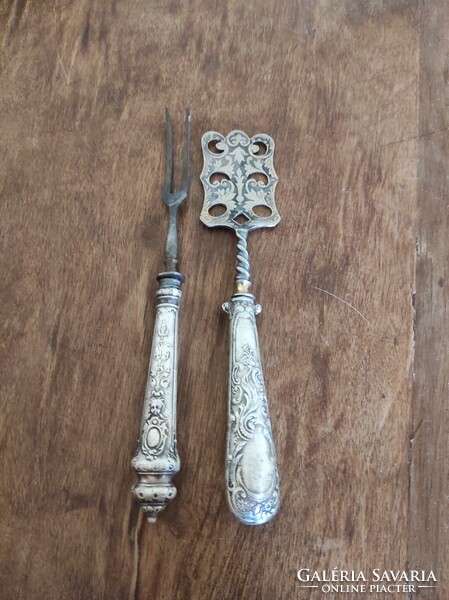 Ezüst nyelű süteményes kiszedő eszköz párban