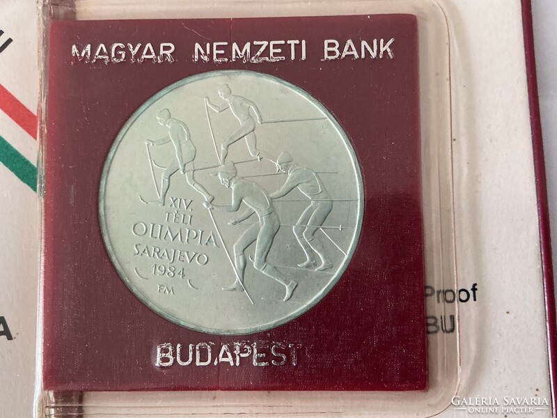 1984. évi Sarajevoi Téli Olimpia 500 Ft forint ezüst emlékérem MNB tokban 28 gr 640