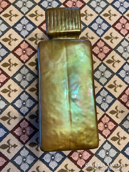 Zsolnay eozin anya gyermekével